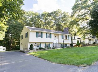 14 Delaney Ave, Dudley, MA 01571