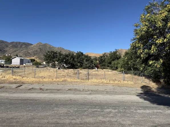 8420 Dawn Pl, Lake Isabella, CA 93240