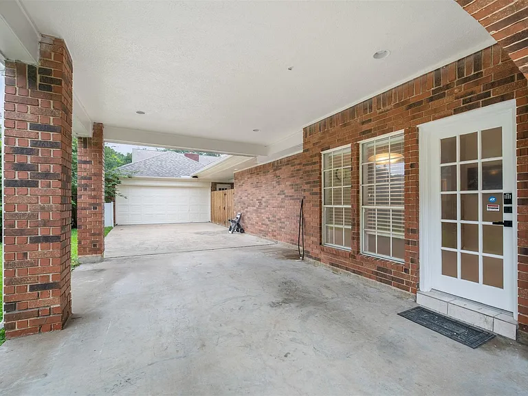 3622 Springhill Ln — Photo 34