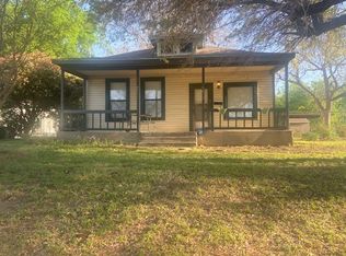 6817 Routt St, Fort Worth, TX 76112