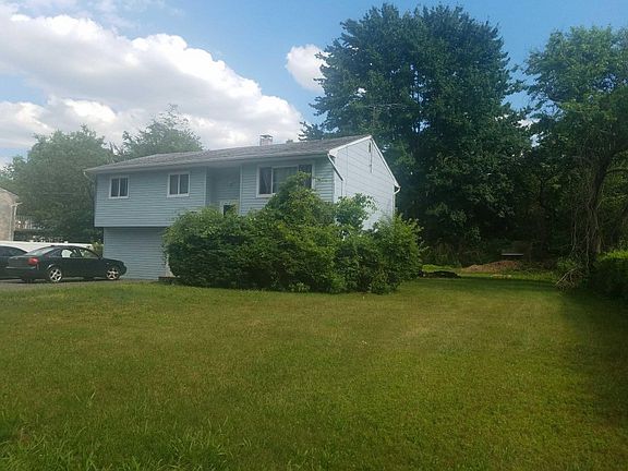 4th image of 74 Columbus Ave