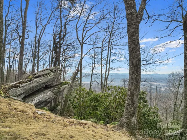 65 Featherstone Dr, Fletcher, NC 28732