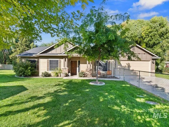 908 Walnut St, Caldwell, ID 83605