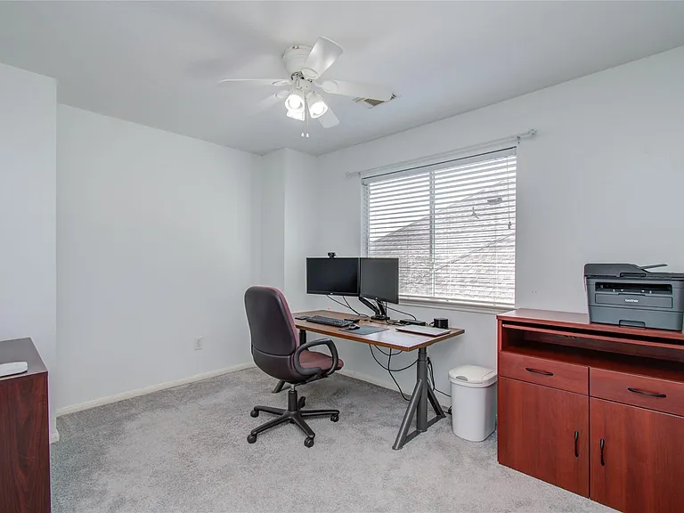 20211 Black Canyon Dr — Photo 30