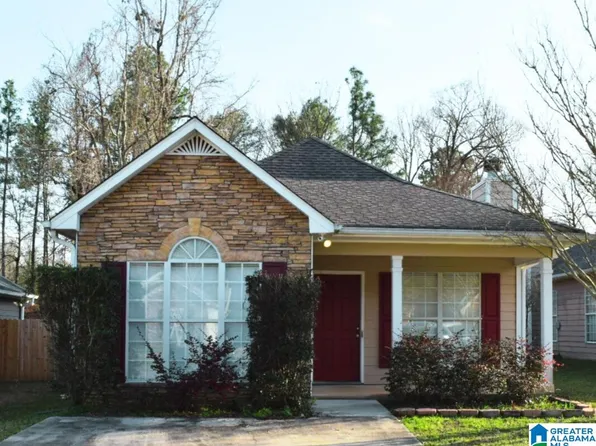 235 Carrington Ln, Calera, AL 35040
