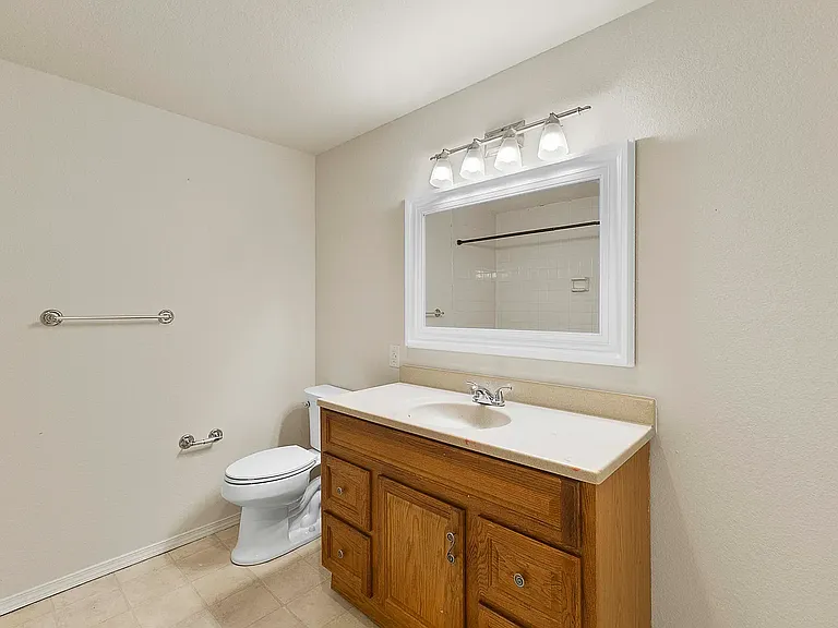 1150 Sunset Blvd NE #311 — Photo 5