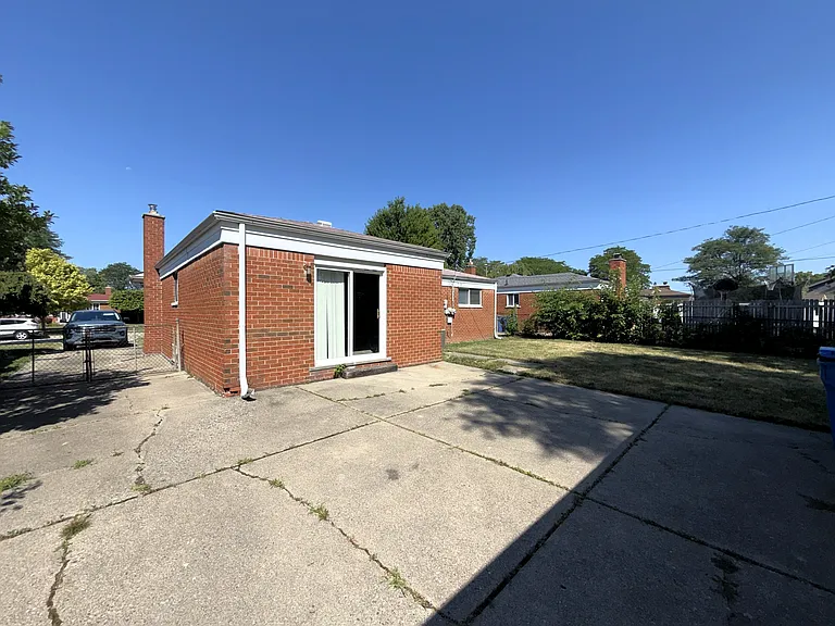 31846 Regal Dr — Photo 32