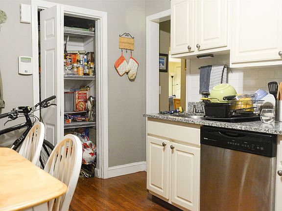 Apartment Photos (7)