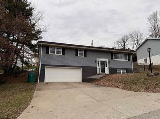 141 Ridgeway Dr, Bridgeport, WV 26330