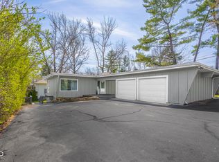 601 Terrace Lake Dr, Columbus, IN 47201