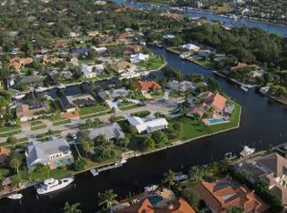 2202 Carib Cir, Palm Beach Gardens, FL 33410