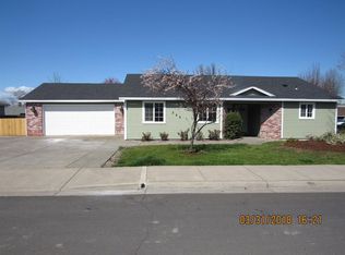 240 Peebler Way, Medford, OR 97501
