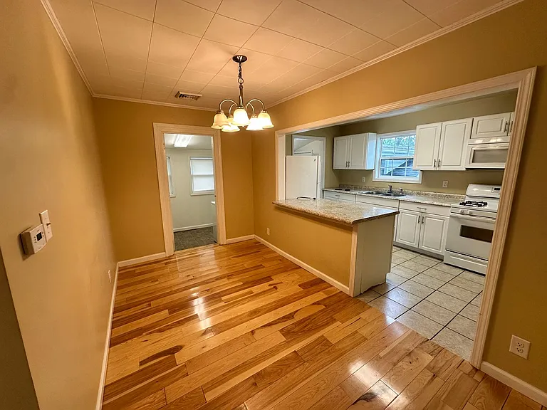 814 Mayfield Hwy — Photo 3