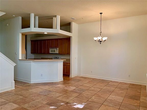 3rd image of 1544 Ruskin Ln