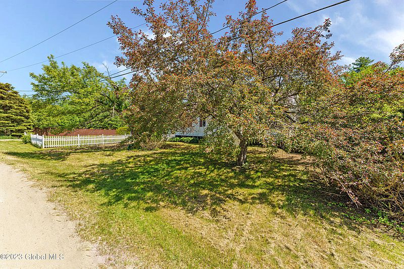 4th image of 35 Gabriel Road
