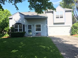 3331 Concord Ct, Island Lake, IL 60042