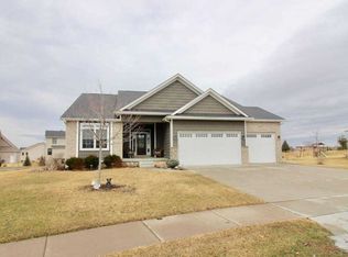 5890 Emily Rd, Bettendorf, IA 52722