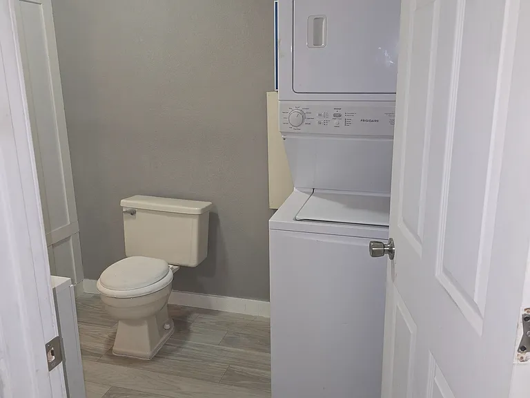 577 Main St — Photo 23
