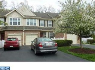 453 Penn Oak Ct, Harleysville, PA 19438