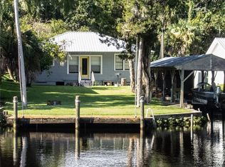 5327 Riverside Dr, Yankeetown, FL 34498