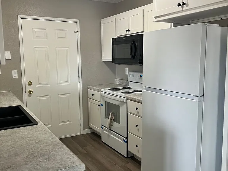 510-520 Morgan Ln #515 — Photo 27