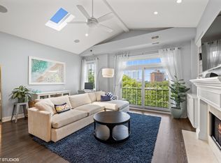 1511 N Mohawk St APT 4, Chicago, IL 60610