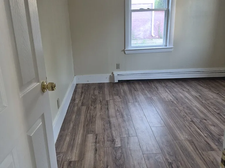 18 Highland St — Photo 11