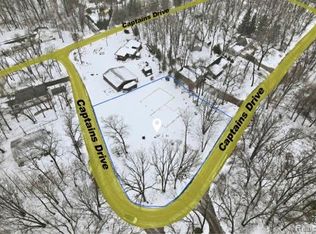 4081 Captains Dr, Caseville, MI 48725