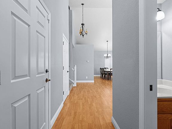3rd image of 1820 Howard Drive