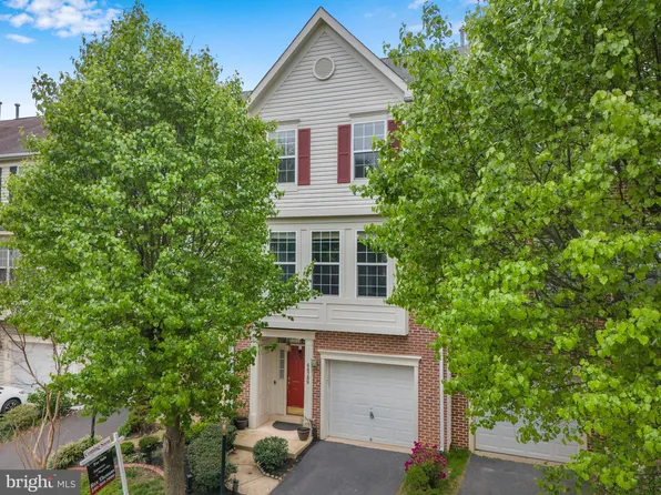 46789 Sweet Birch Ter, Sterling, VA 20164