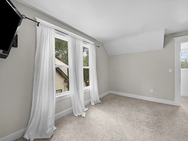 Bedroom #1