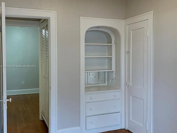 3rd image of 344 Mendoza Ave APT 7
