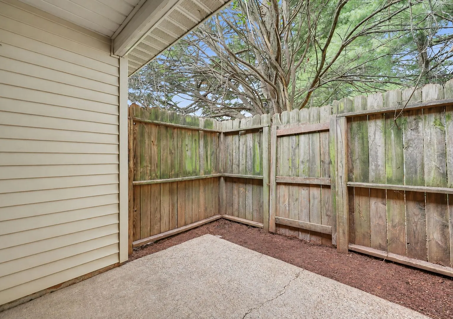 Newley renovated townhouse in Culpeper — Photo 4