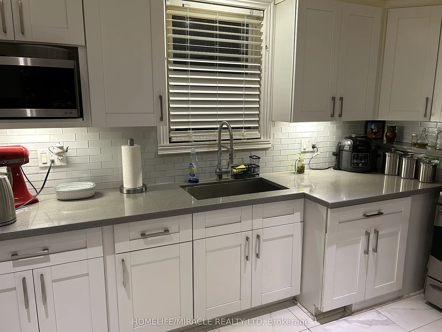3 bed, $2,850 — Photo 4