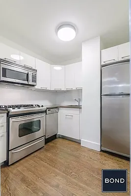 Rented by Bond New York | media 21