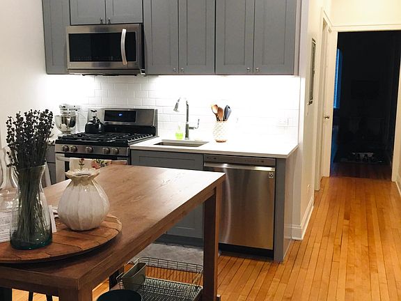 4th image of 1818 W Augusta Blvd APT 3