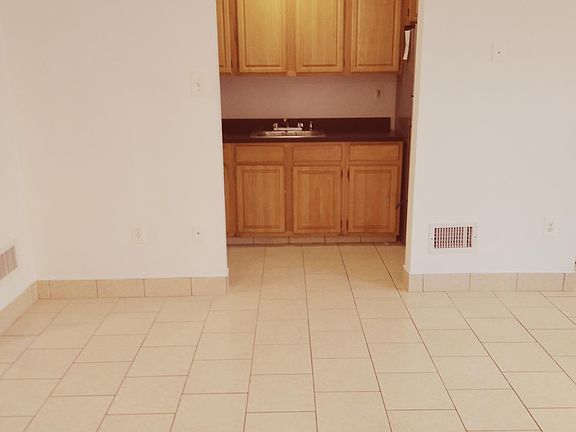 4th image of 786 E 158th St #2