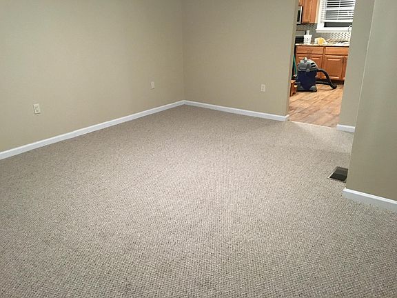 5th image of 1205 Headley Ct APT 4