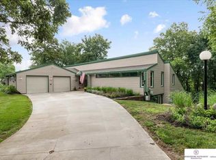 10035 N 29th Ave, Omaha, NE 68112