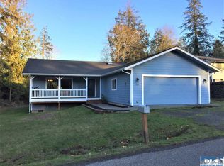 220 Stuart Dr, Port Angeles, WA 98362