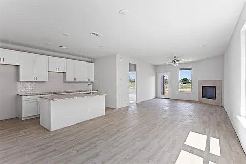 5th image of 566 Ruthye Ln