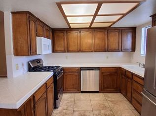 1681 E Shea Dr, Fresno, CA 93720