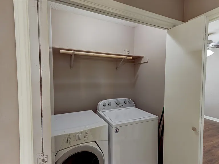 902 Kalanchoe Ct #A-B — Photo 19