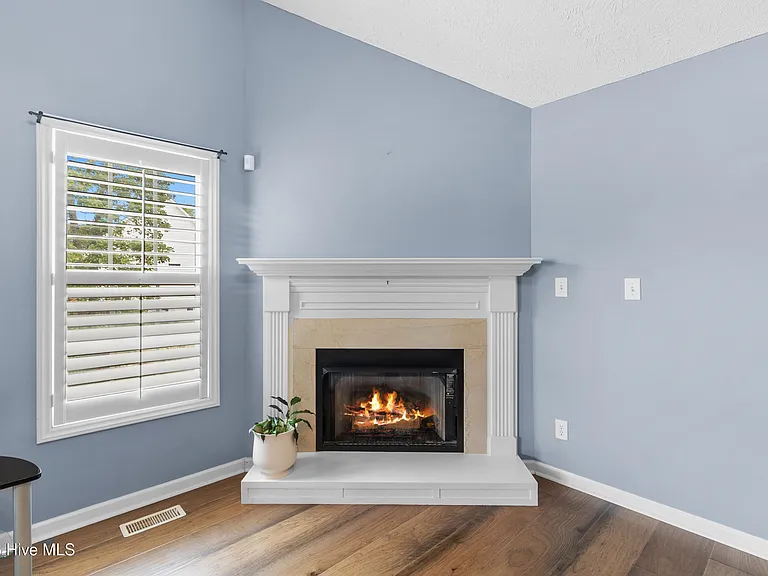 108 Camberly Ln — Photo 16