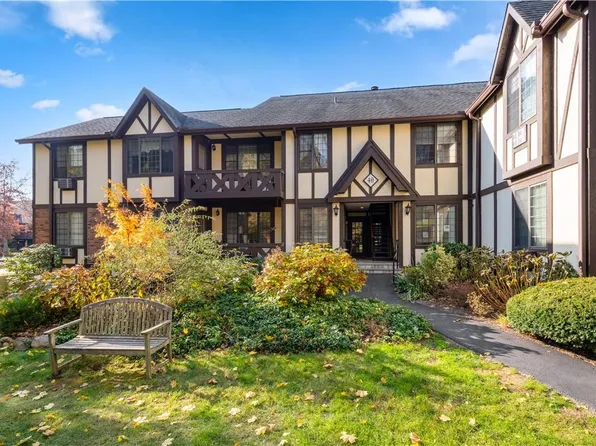 40 Foxwood Drive #3, Pleasantville, NY 10570