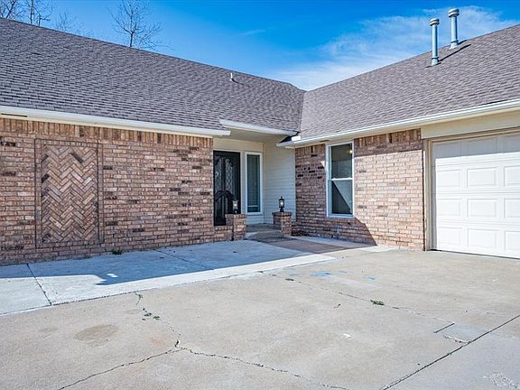 5th image of 1312 SW 112th Pl