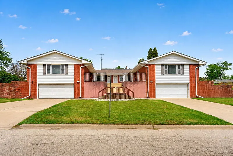 Building Photo - 5870 Garrett Ln #1