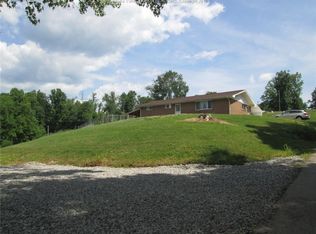 573 W Union Rd, CLENDENIN, WV 25045