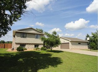 3741 224th Ave NW, Oak Grove, MN 55303