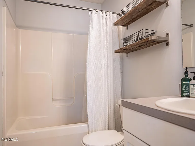 475 Northview Dr — Photo 11